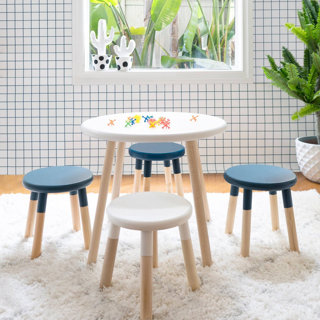 30x22 Round Kids Table in Maple/Pink F307979