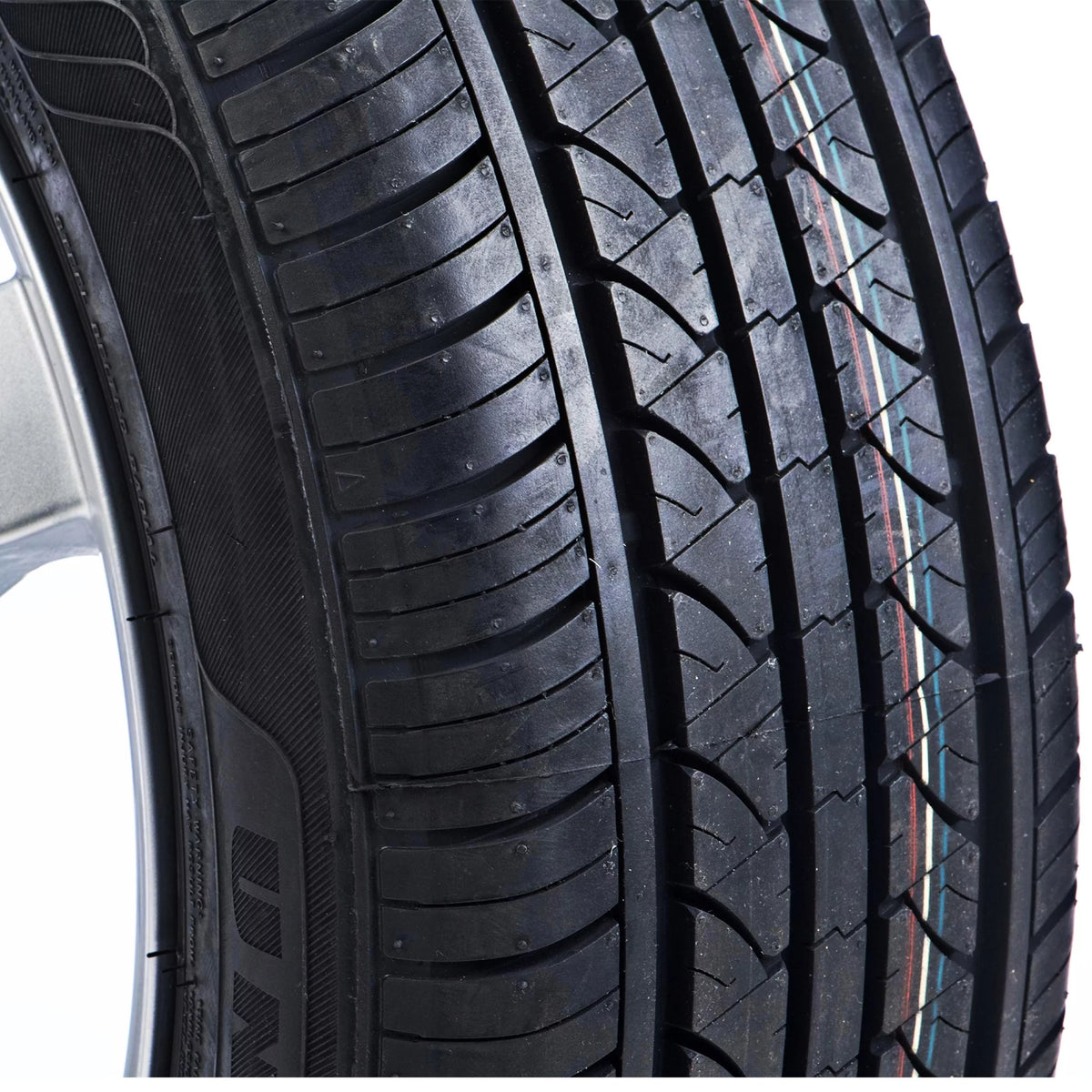 All Season 225/65R17 102H Passenger Tire Q545