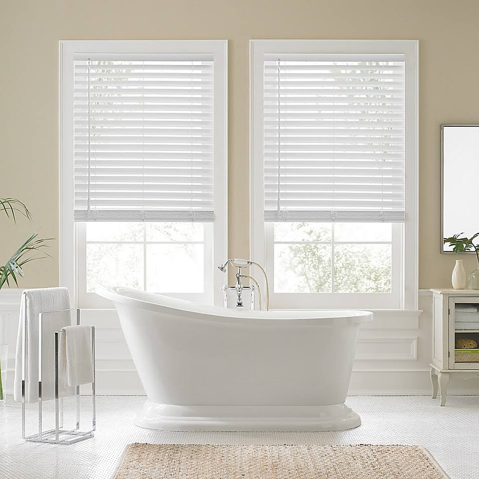 Faux Wood Cordless Shade in White A8787