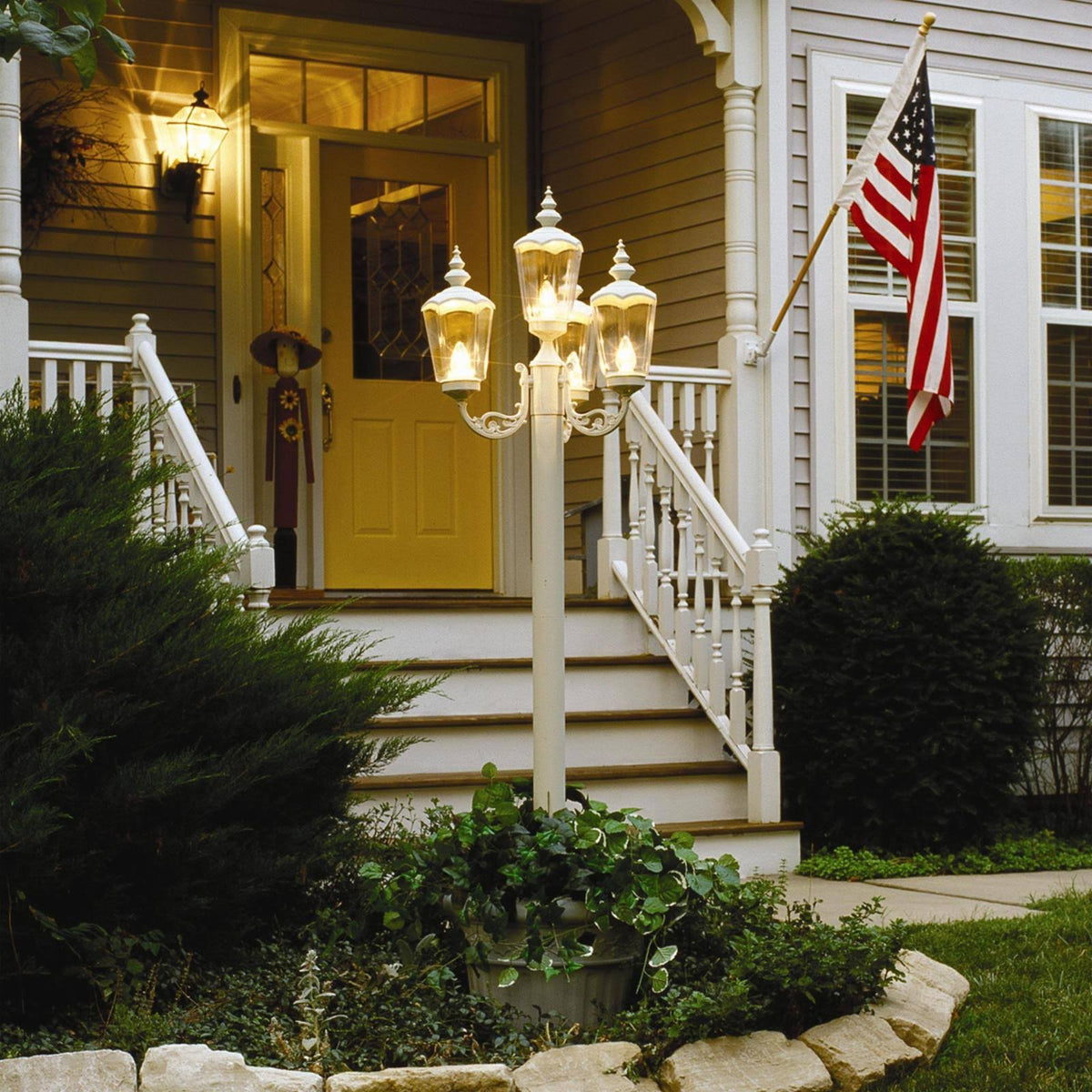 Black Single Lantern Patio Lamp A155
