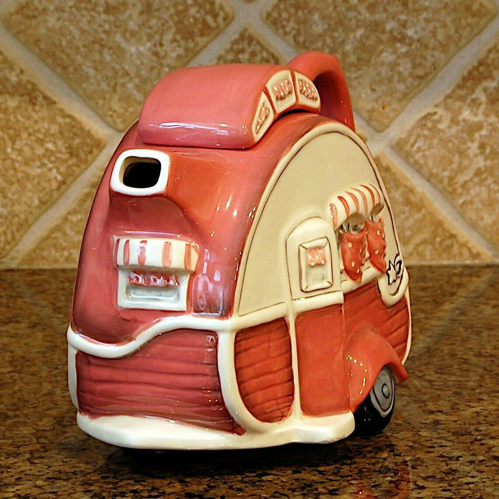 Pink Teapot U17573