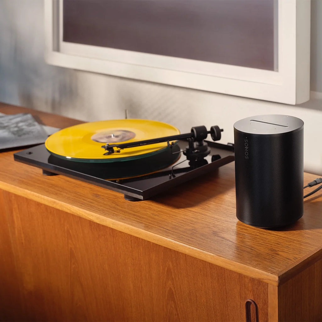 Black Wireless Smart Speaker with Bluetooth F647