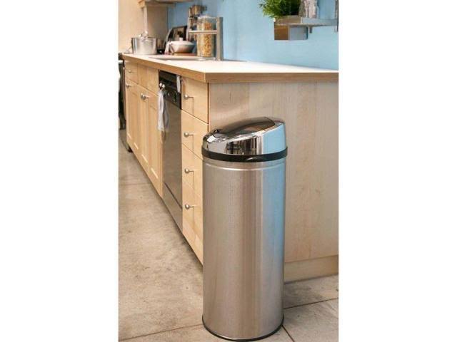 8 Gal Touchless Stainless Steel Trash Can L261
