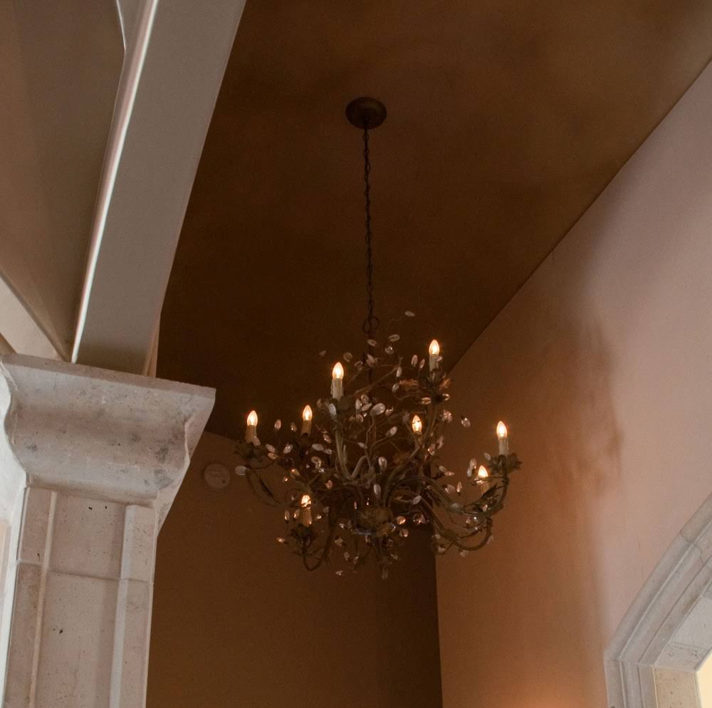 Etruscan Gold 9-Light Chandelier M25973