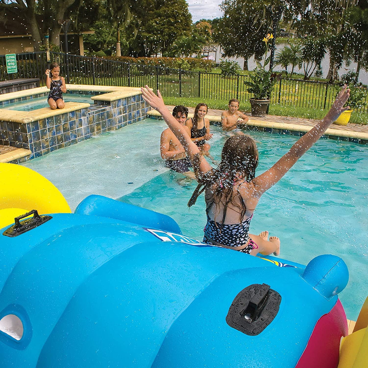 Inflatable Water Slide with Sprinklers X939